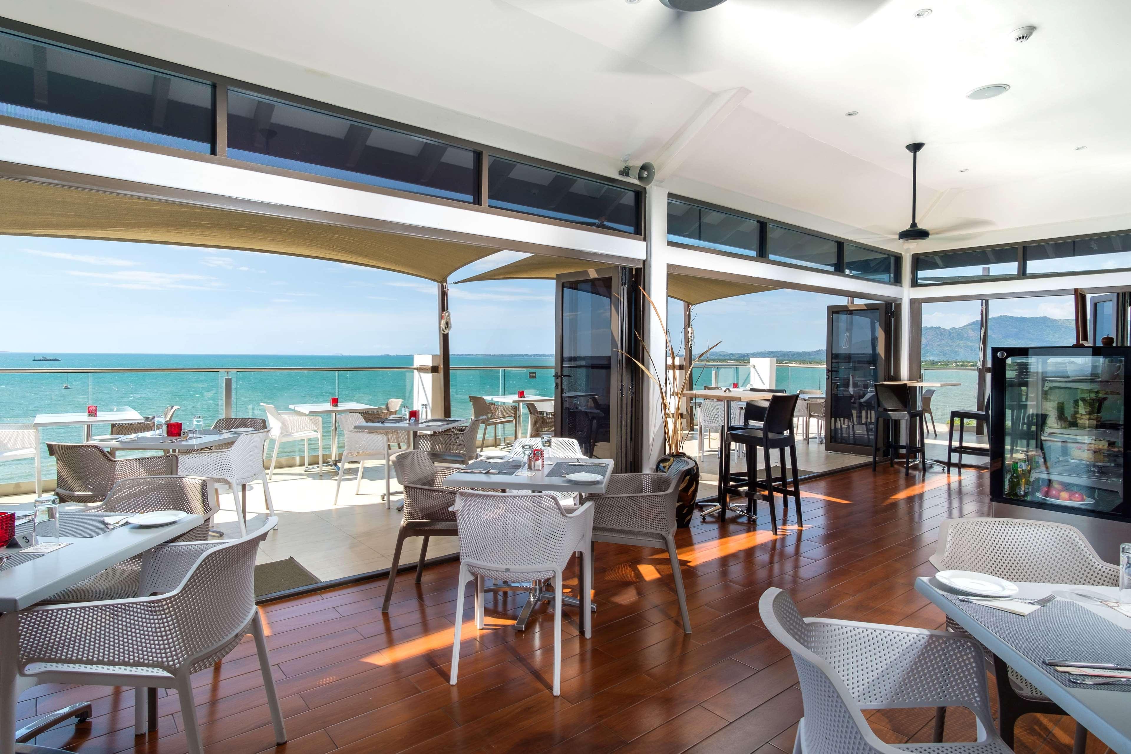 Ramada Suites By Wyndham Wailoaloa Beach Fiji Нанди Экстерьер фото