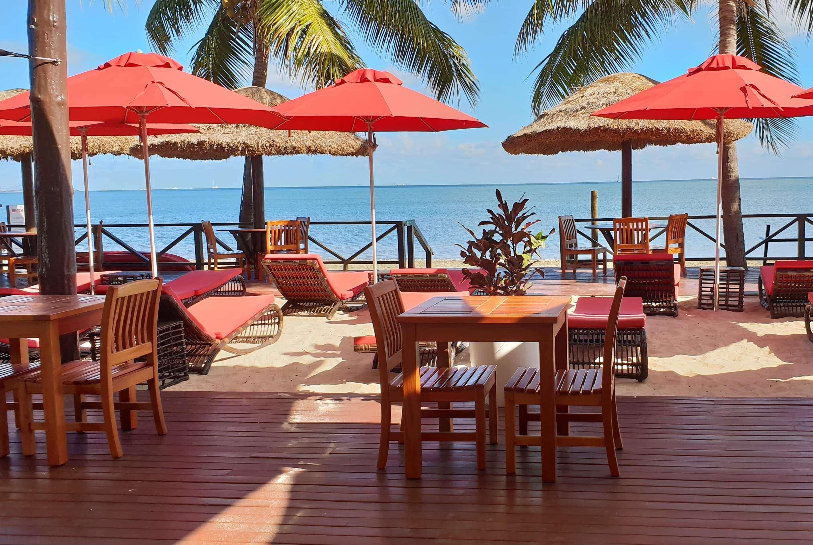 Ramada Suites By Wyndham Wailoaloa Beach Fiji Нанди Экстерьер фото