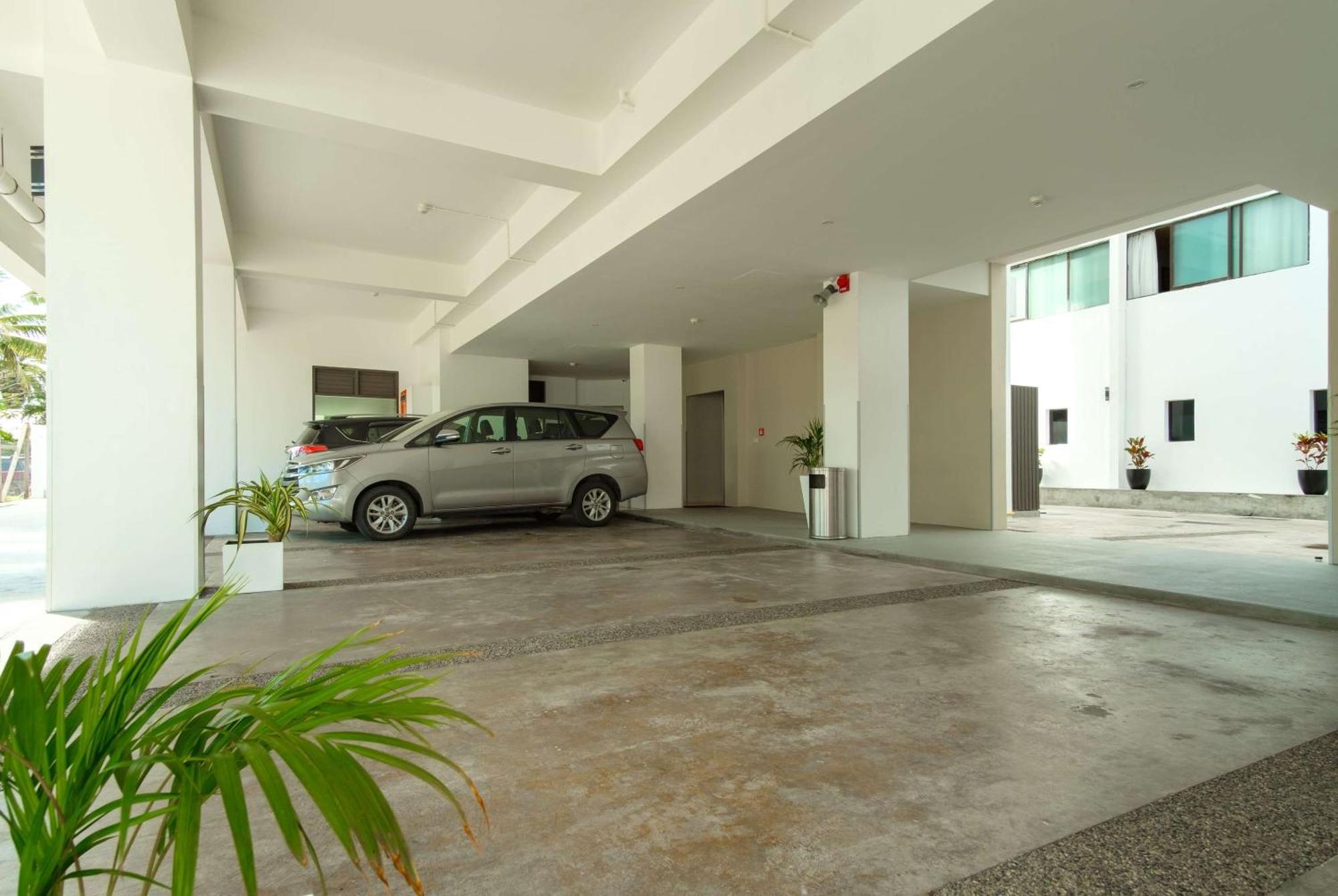 Ramada Suites By Wyndham Wailoaloa Beach Fiji Нанди Экстерьер фото