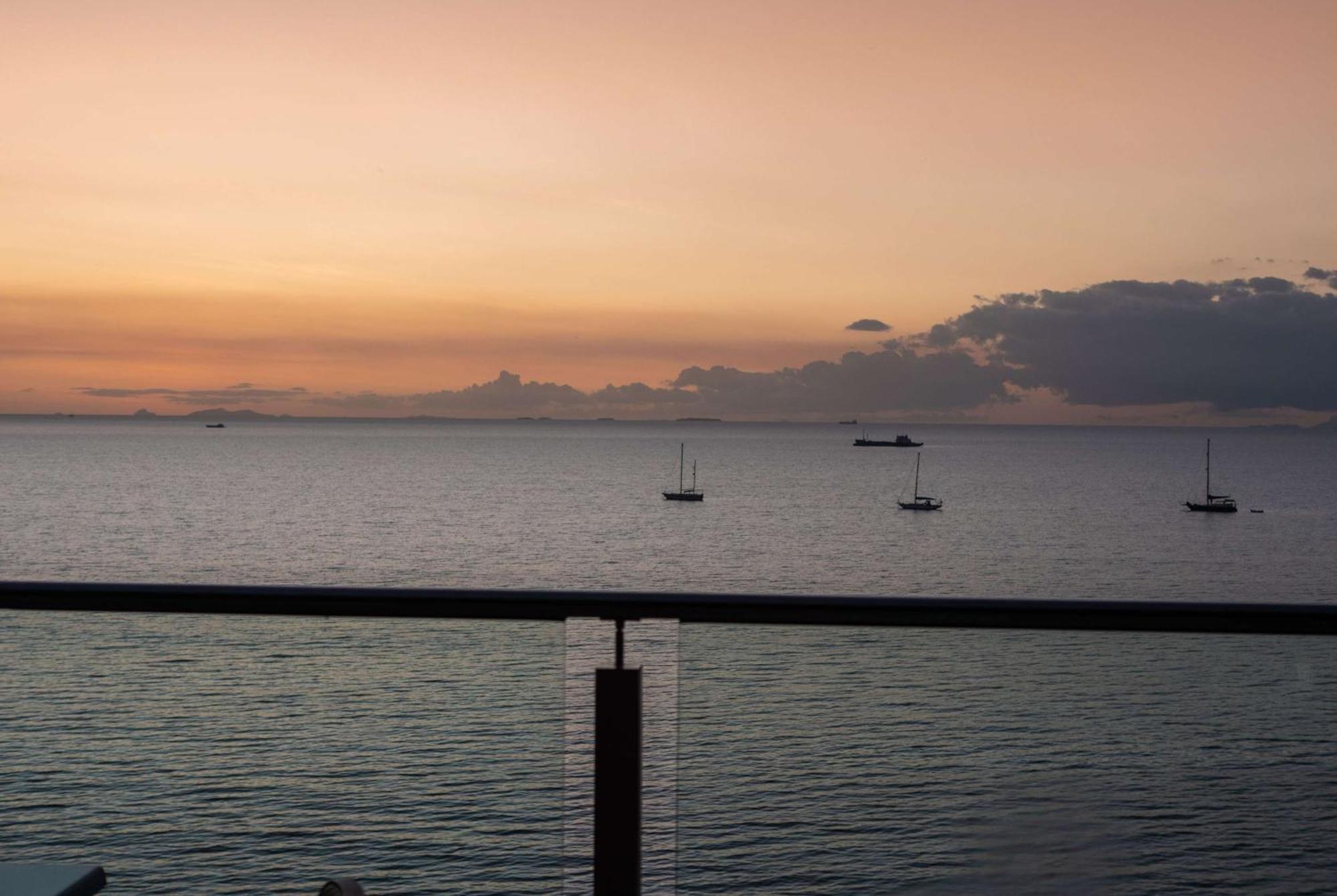 Ramada Suites By Wyndham Wailoaloa Beach Fiji Нанди Экстерьер фото