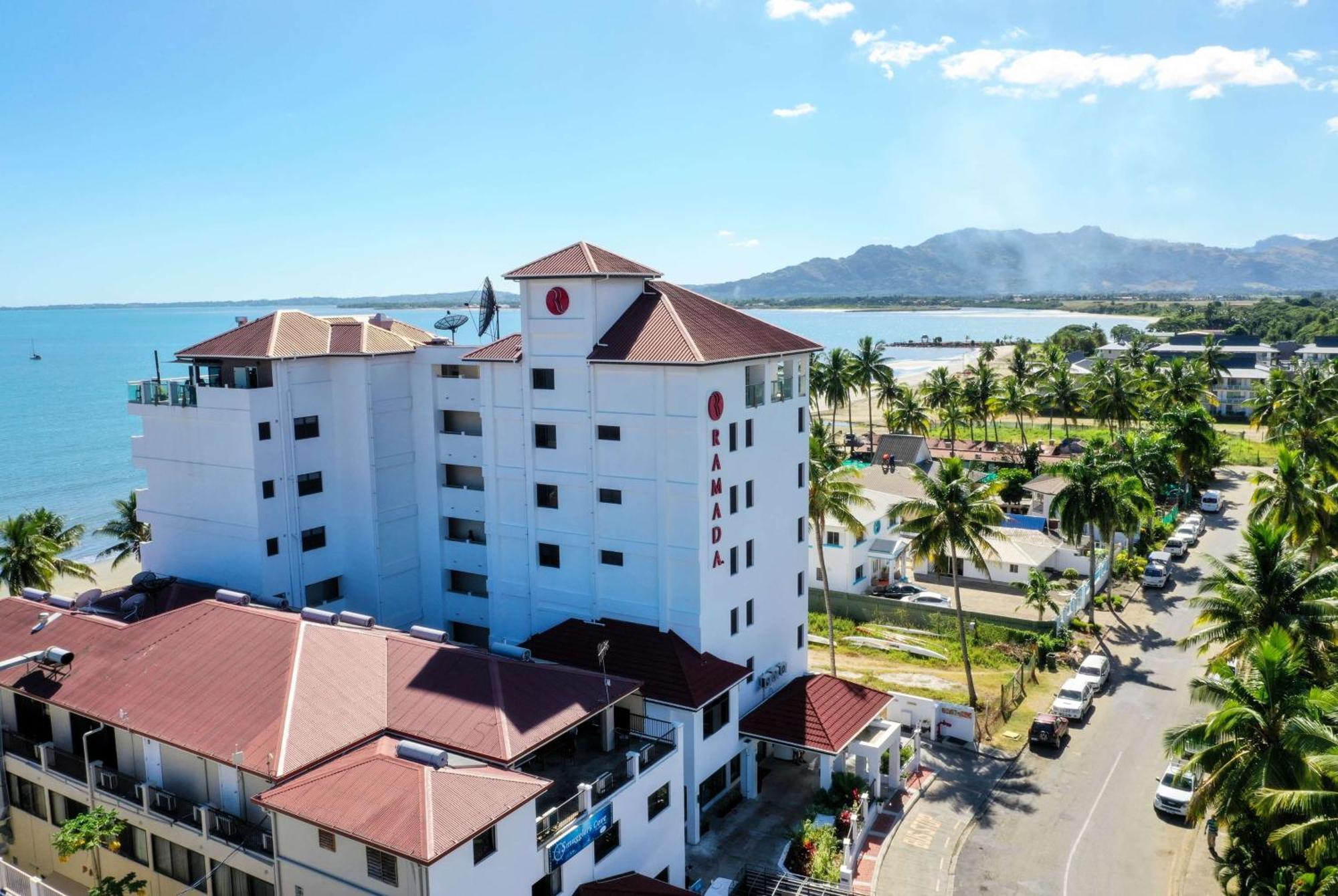 Ramada Suites By Wyndham Wailoaloa Beach Fiji Нанди Экстерьер фото
