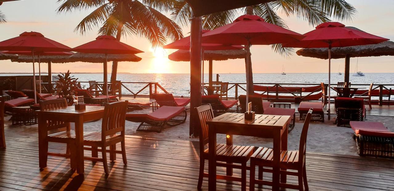 Ramada Suites By Wyndham Wailoaloa Beach Fiji Нанди Экстерьер фото