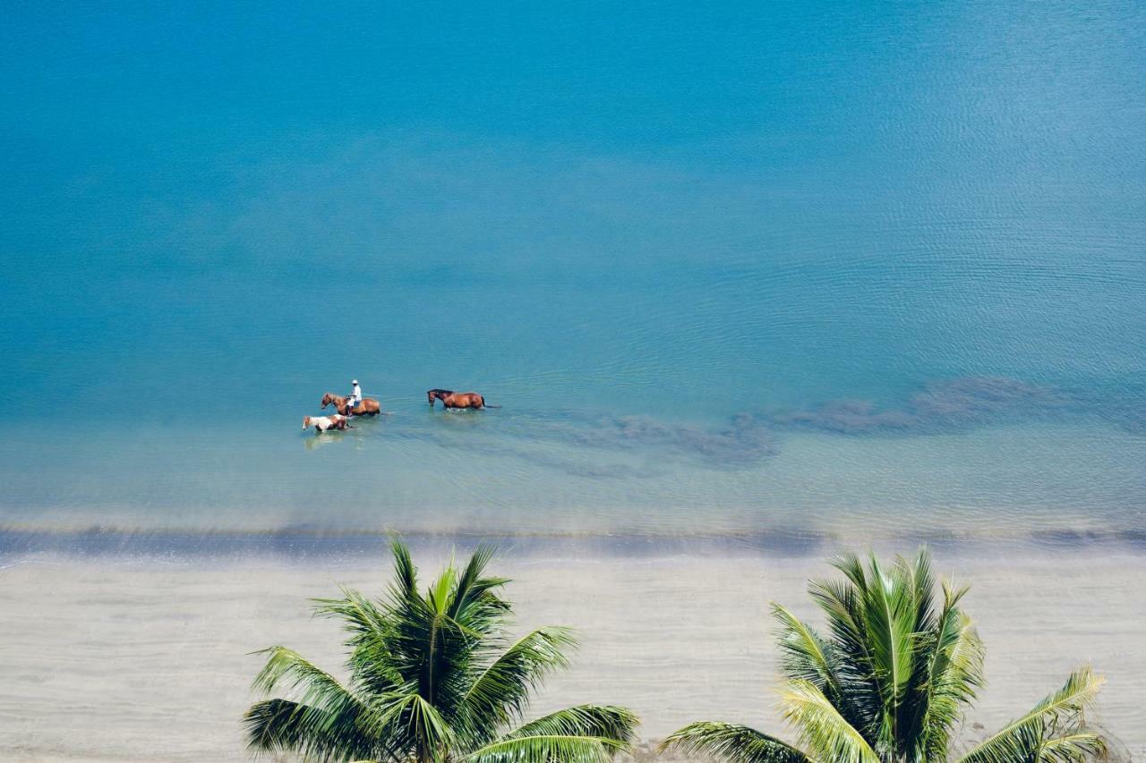 Ramada Suites By Wyndham Wailoaloa Beach Fiji Нанди Экстерьер фото