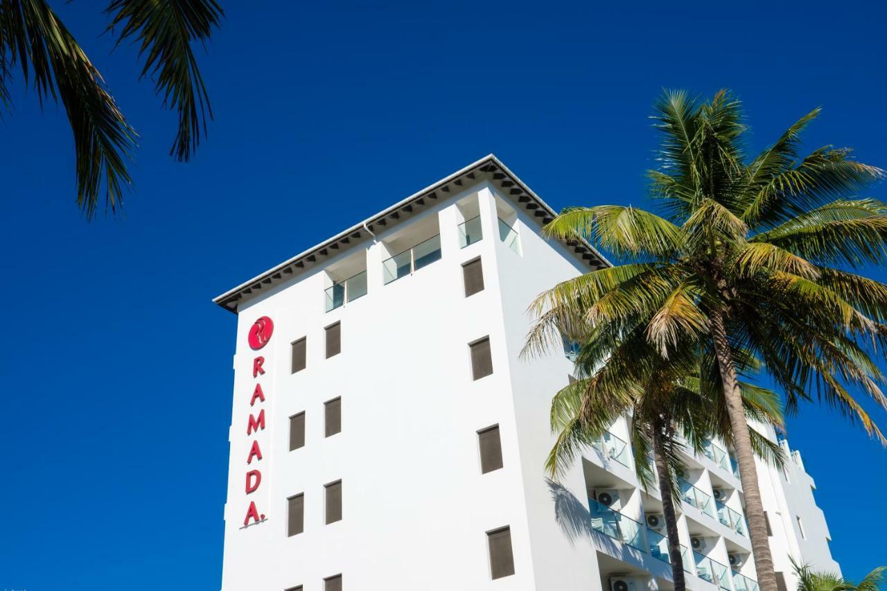 Ramada Suites By Wyndham Wailoaloa Beach Fiji Нанди Экстерьер фото